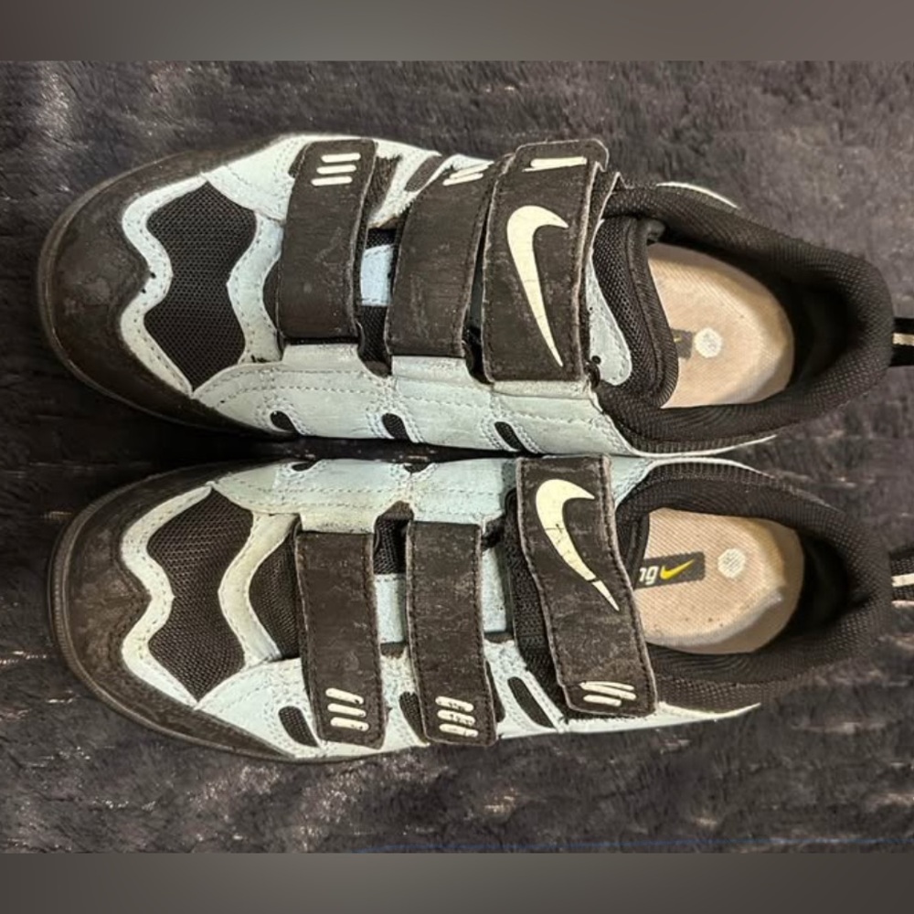 Women 7 - Light blue and black Nike Spin Bicycling shoes